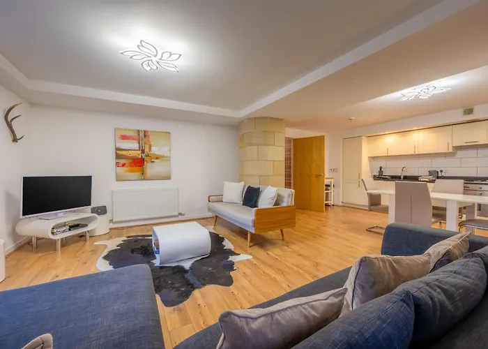 Ac19 Lower North Aisle - Luxury Self Catering 2 Bedroom Apartment