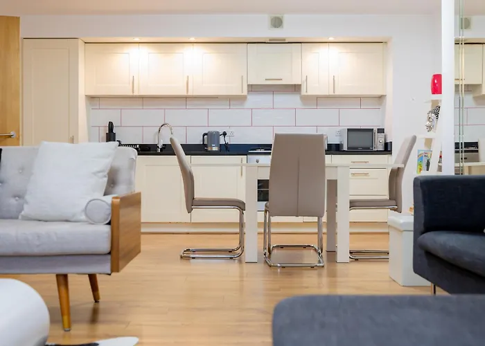 Ac19 Lower North Aisle - Luxury Self Catering 2 Bedroom Apartment