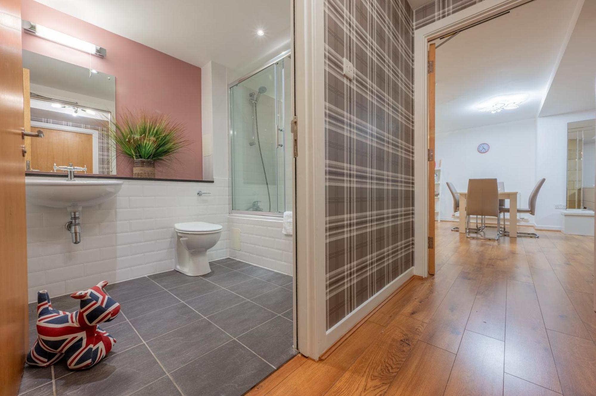 Ac19 Lower North Aisle - Luxury Self Catering 2 Bedroom Apartment